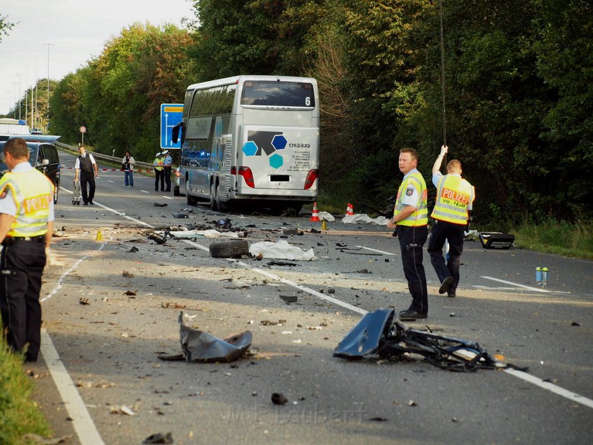 Schwerer VU Koeln Immendorf Kerkraderstr P105.JPG